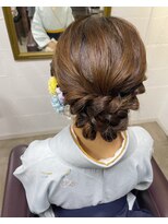 パリスパート2&nbsp;袴 編み込みシニヨンヘアスタイル