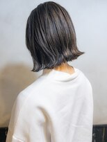 白髪があっても楽しめるハイライト☆ブルーシルバー セミディ　K
