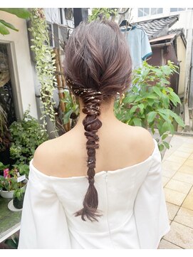 フィオーレ ヘアデザイン(FIORE hair design) 花嫁ヘア 編みおろし 金箔ヘア