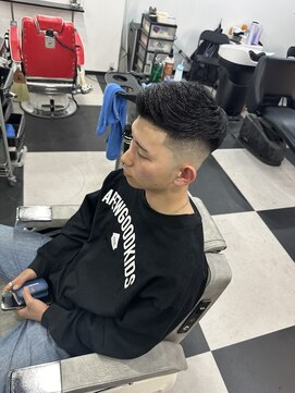 フッドバーバーセントラル(HOOD BARBER CENTRAL) アップバング　フェザーアップ