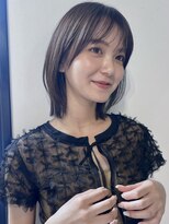 グレージュ　顔まわりレイヤー　デザインカラーオリーブベージュ