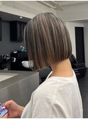 アンブラカラー/ハイトーンカラー/切りっぱなしボブ