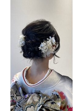 ヴィアンカ(Vianca) 【成人式】ふわふわシニヨン