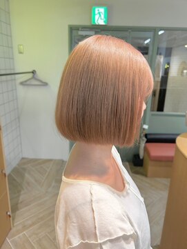 ラヴィズム(LUVISM) ダブルカラーブリーチインナーカラー顔周りレイヤー