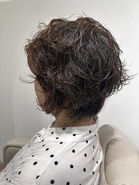 アンキャトル(un quatre) 癖毛ショート