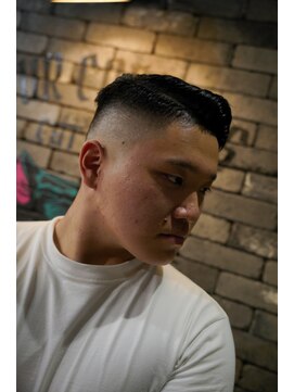 フォーコーナーズカットショップスリーセント 栄(FourCornersCutShop 3/cent) サイドパート