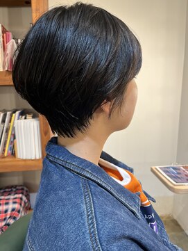 ビハインドザカーテン(BEHIND THE CURTAIN) ショートボブ×ショートレイヤー×くせ毛カット