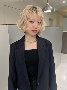 ローレンアオ(LOREN AO) 黒髪/クラゲヘアー/オリーブグレー/小顔/ココアベージュ/矢場町