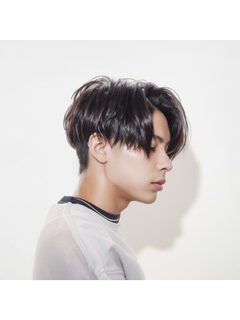 3Peace Hair 恵比寿 メンズ縮毛矯正/メンズ髪質改善/曲がる縮毛矯正 毛流れセンターパート/ナチュラルセンターパート/ルーズショート