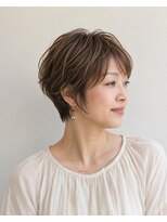 アヴァンス プロデュース バイ エガオ 大阪梅田店(AVANCE. PRODUCED by EGAO) 大人の女性に似合うショートスタイル+白髪ぼかし