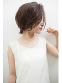 くびれショート ウルフカット 艶のあるベージュカラー