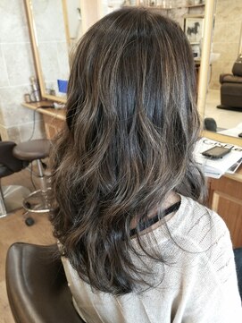 ルークス 中央林間(LOOOKS) ONハイライトでスモーキーグレージュアッシュcolor