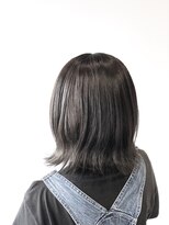 アディクト 綾瀬(ADDICT)&nbsp;【ADDICT_YuuYa】ブルーアッシュグレージュ　外ハネロブ