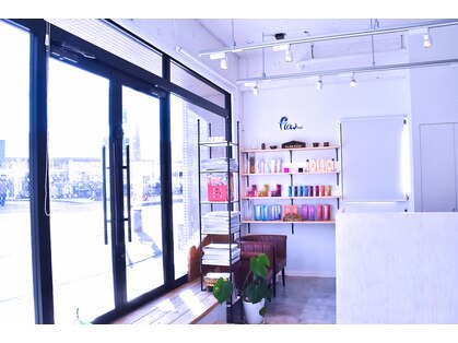 フローヘア(Flow hair)の写真