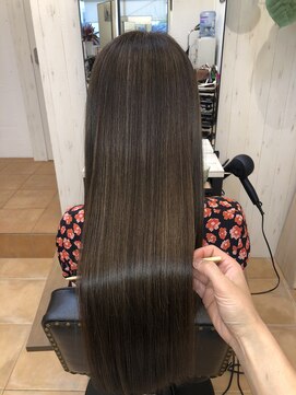 アコンプリッシュ 代官山 恵比寿(accomplish) プラチナミネコラ