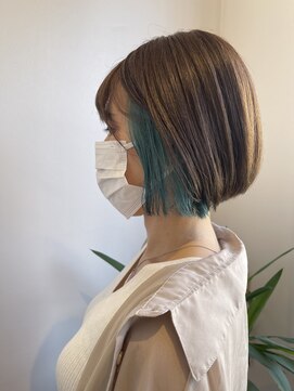 リアン(Lien) Lien☆インナーカラー×エメラルドブルー×ミニボブ