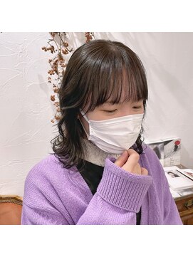 マウロア(MAULOA) “くびれミディ×透けパールベージュ” 中西英美子