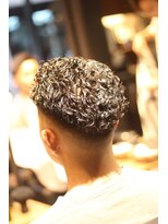 レオザバーバー(LEO the Barber) ハードパーマ(オールバック)