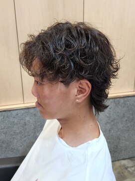 ニアウ 伊勢崎連取店(Niau) センターパートウルフ波巻きシャドウパーマ