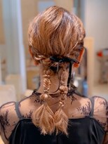 フォーエス(4S)&nbsp;編み下ろしツイン　～結婚式お呼ばれヘアアレンジ～