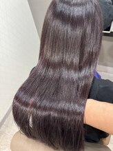 【メテオ】は最新の酸熱×高濃度成分で髪質を根本改善！圧倒的な艶とまとまりを実現するトリートメントです