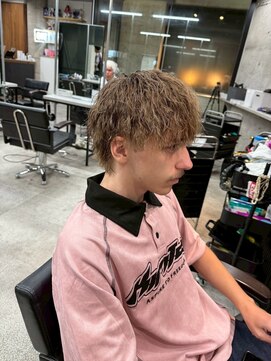 イーラ(era) パーマ/メンズ/刈り上げ/眉毛/ツイスト