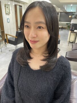 サンチャサロン(sancha salon) ミディアムレイヤー