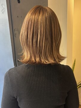 アカラ(acala) ゴールドベージュボブ