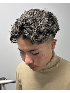 アクロ(ACRO) 広島メンズ/極道パーマ/短髪/フェード