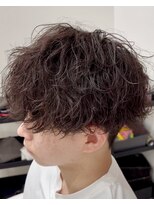 ベル 桑名(BHEL)&nbsp;桑名メンズパーマルーズパーマシャドウパーマセンターパート緩め