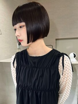 トナリ(tonari) ぱつっとボブ 透明感カラー【鹿児島中央】