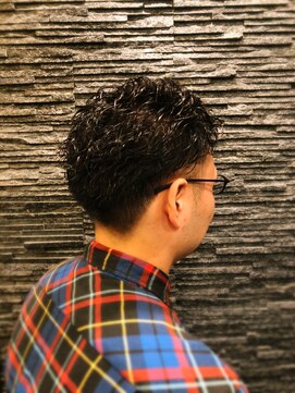 プレミアムバーバー 原宿店(PREMIUM BARBER produce by HIRO GINZA) 緩めツイストスパイラル×ツーブロック