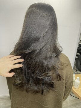 リーオオサカ(Lee Osaka) 【Lee大阪店】春色♪オリーブグレージュ/新出奈津樹