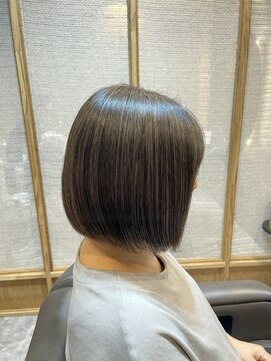 ロエ 平尾山荘(loe) 【脱白髪染めハイライト】×ナチュラルグレージュ