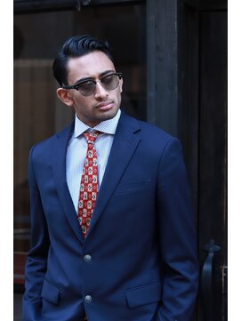 ザマンリバレッジニューヨーク(THE MAN LeverageNewYork) 大人海外メンズ七三分けサイドパートフェードカット：尾上　雄輝