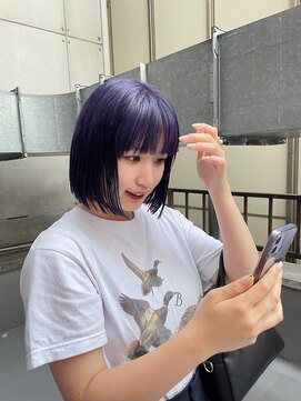 ブルック(BROOK.) 青みムラサキ×ボブ