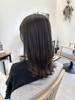 リム(Lim)&nbsp;レイヤーカット　グレージュ