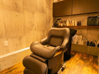 サロンドティピー(salon de Tipi)の写真/【個室】マンツーマンプライベートサロン*完全貸切の落ち着いた個室空間で日常の疲れを忘れてリラックス