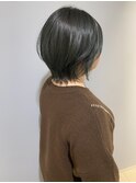 くびれ外ハネショートネイビーブラック前髪長め