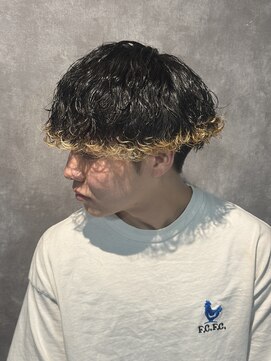 スウェルホワイト(SWELL WHITE) 波巻きスパイラル×エンドカラー　福岡メンズパーマ香椎