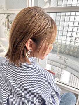 ミリア(MILIA) 20代30代40代大人女子ストレートヘア/レイヤーボブ