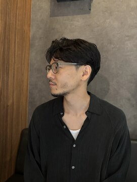 オスマン 御茶ノ水神保町店(Osmann) フェザーパーマグレーブルーカラー刈り上げショートバング