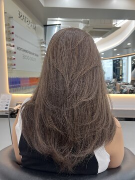 ラピス 渋谷本店(Lapis) グレージュカラー/バタフライレイヤーカット/髪質改善/海外風