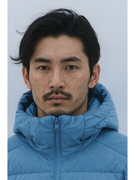 にもう フェザーパーマ/サーフカール/刈り上げセンターパート