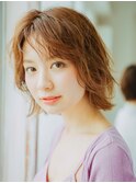 クセ毛風ショートスタイル