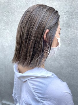 ニア 清澄白河(nir) 〈清澄白河 半個室〉切りっぱなしボブ/ハイライトグレー