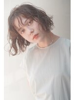 レジュアル(RESSUAL)&nbsp;カーキグレージュ　ボブ　大人かわいい　フェザーバング