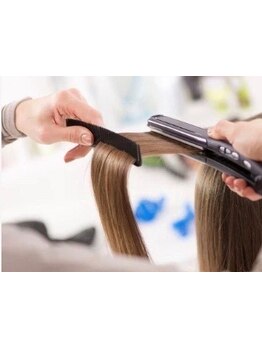 ダメージレスにこだわった縮毛矯正＊自然な仕上がりで理想のうる艶ストレートに導きますー。