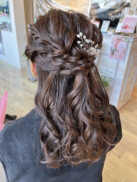 ルシードスタイル ムースユイット(LUCIDO STYLE mousse8) ハーフアップアレンジヘア