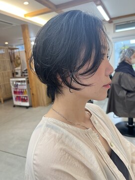 グリ(GURI) エアリーな雰囲気のショートボブ　軽さ